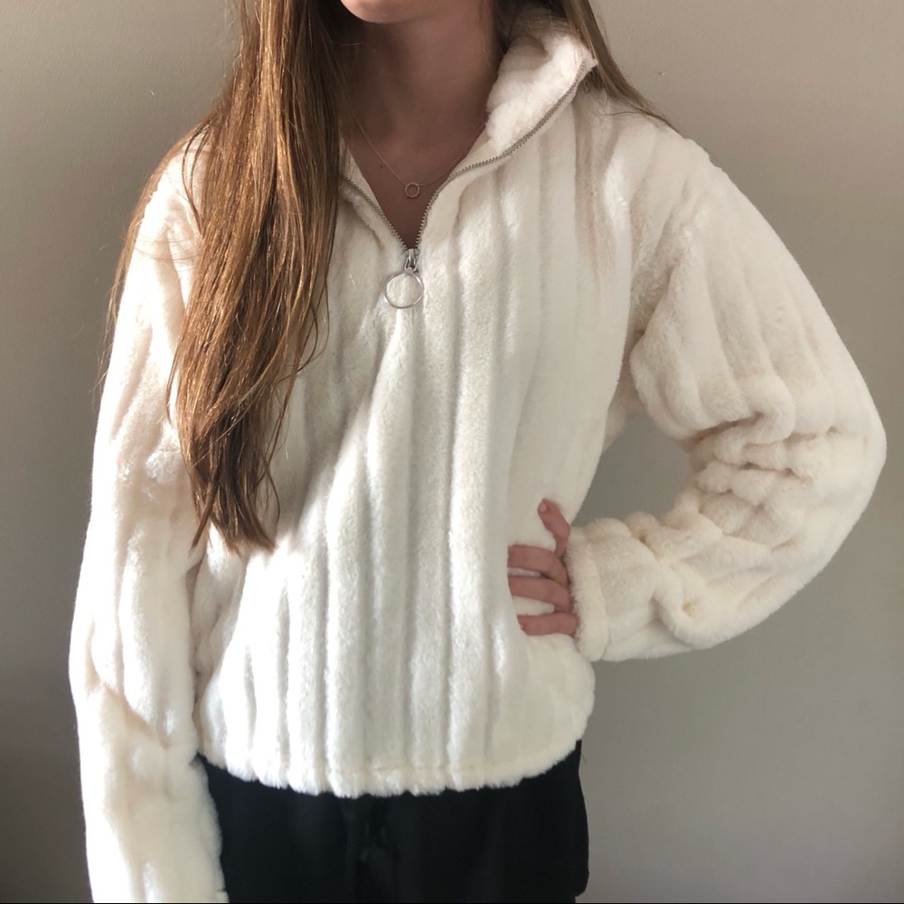 NWOT Candie’s Soft Faux Fur White Sweater